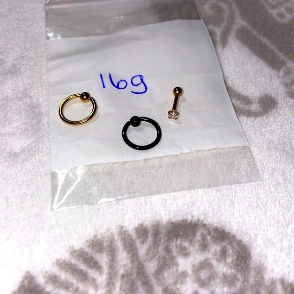 3 For 1 - 16g Nose Rings - Picture 3 of 4